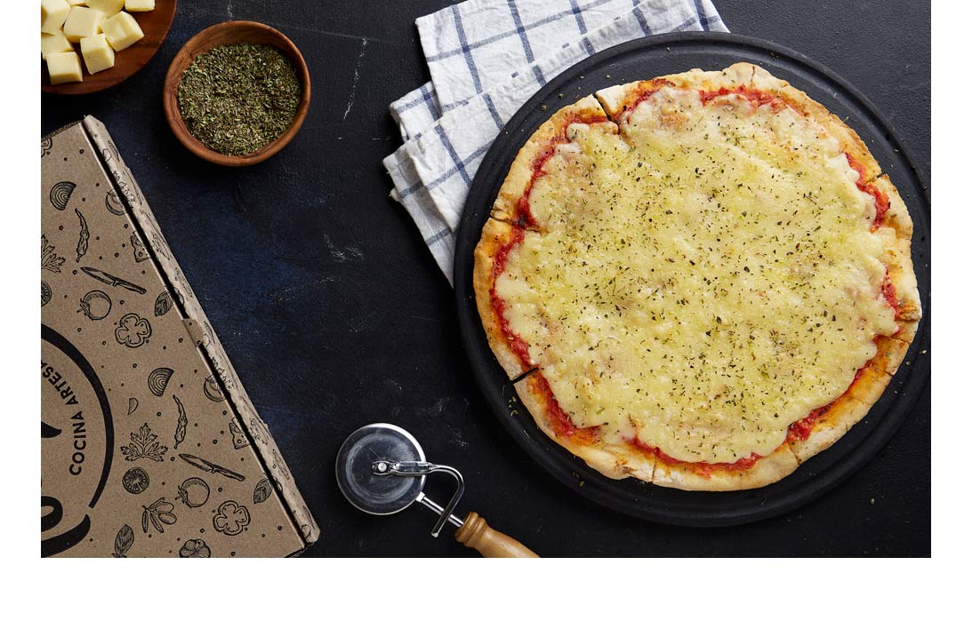 Pizza. Fotografias para Tomasso Pizzas - Campaña publicitaria con food styling by okd Estudio
