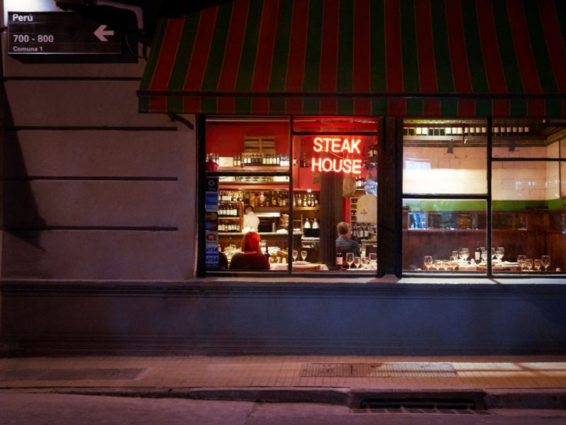 Planificar fotos gastronómicas en la locación del cliente